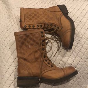 Steve Madden leather boots sz 6.5